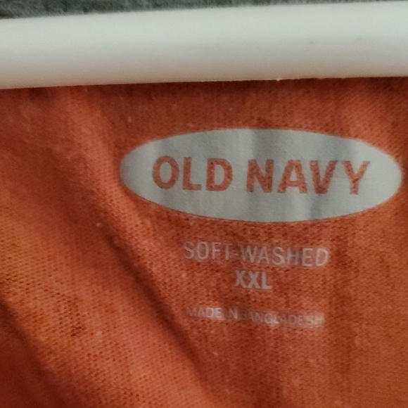Old Navy Men's Rust Graphic Tee With Lobsters - Picture 2 of 5